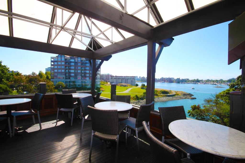 Spinnakers Gastro Brewpub & Guesthouses Victoria Exterior foto