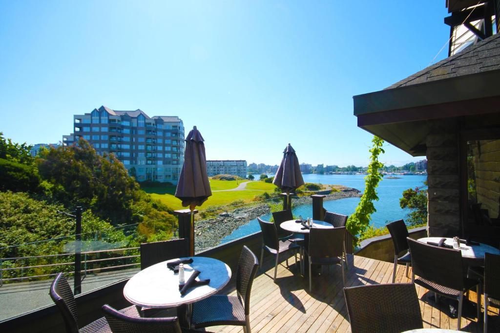 Spinnakers Gastro Brewpub & Guesthouses Victoria Exterior foto